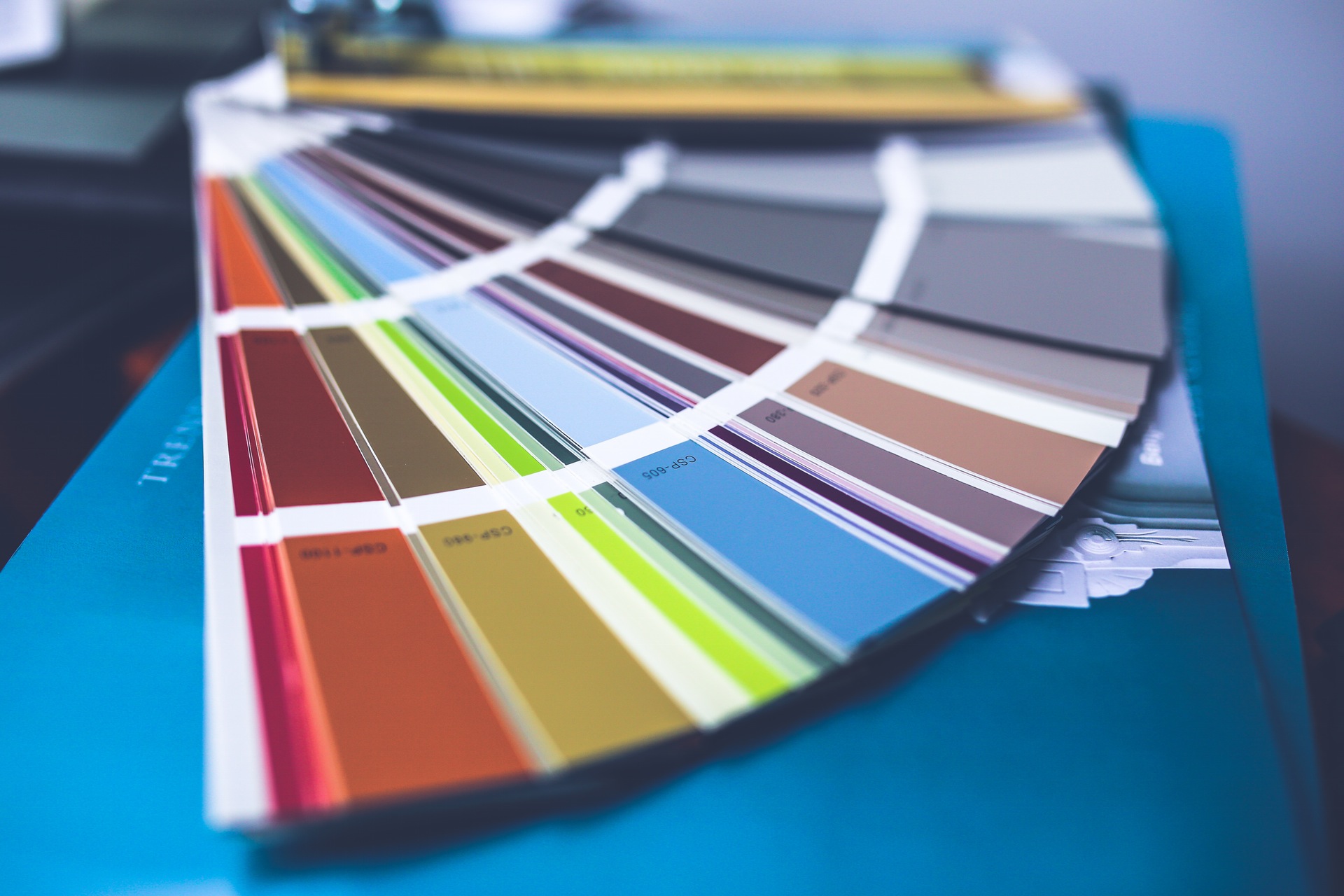 Choose a colorful logo design
